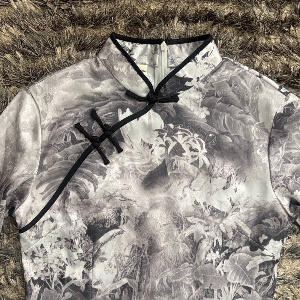 White and Black Water Painting Floral Qipao Dress, Mid-Sleeve, Fit Women’s S/M - Picture 5 of 7